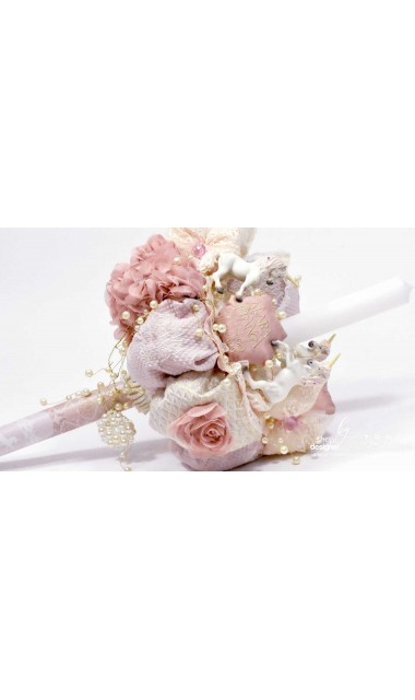 Lumanare botez brodata cu gold si accesorizata cu trei figurine unicorni Golden Unicorns Valley 12